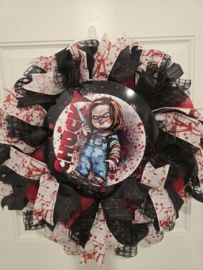 Chucky Bloody Horror Wreath - Red, Black, White Halloween